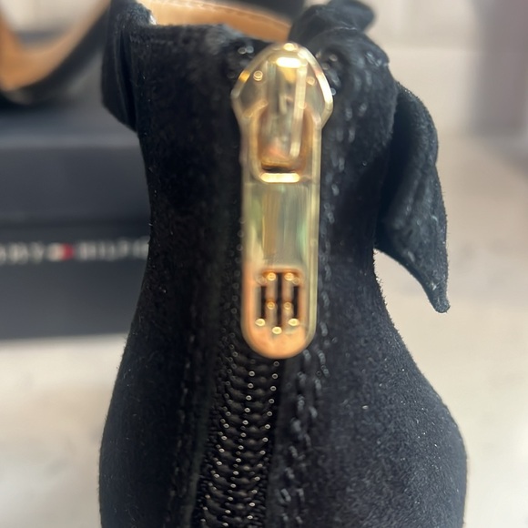 Tommy Hilfiger Black Heels 8.5 NIB - Picture 5 of 9